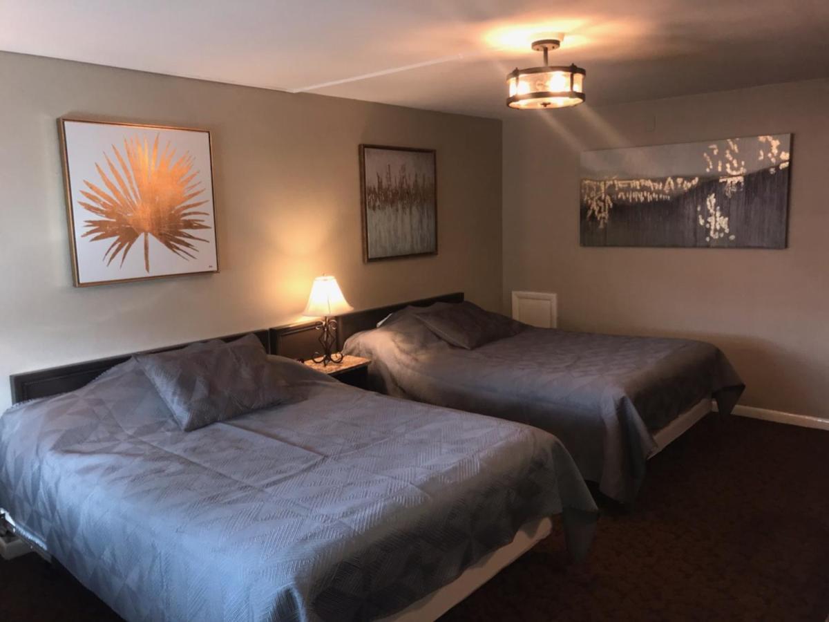 Simmons And Motel
